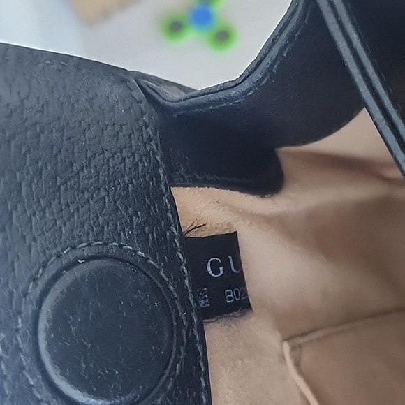 Gucci Black Leather Shoulder Bag - Picture 8 of 14